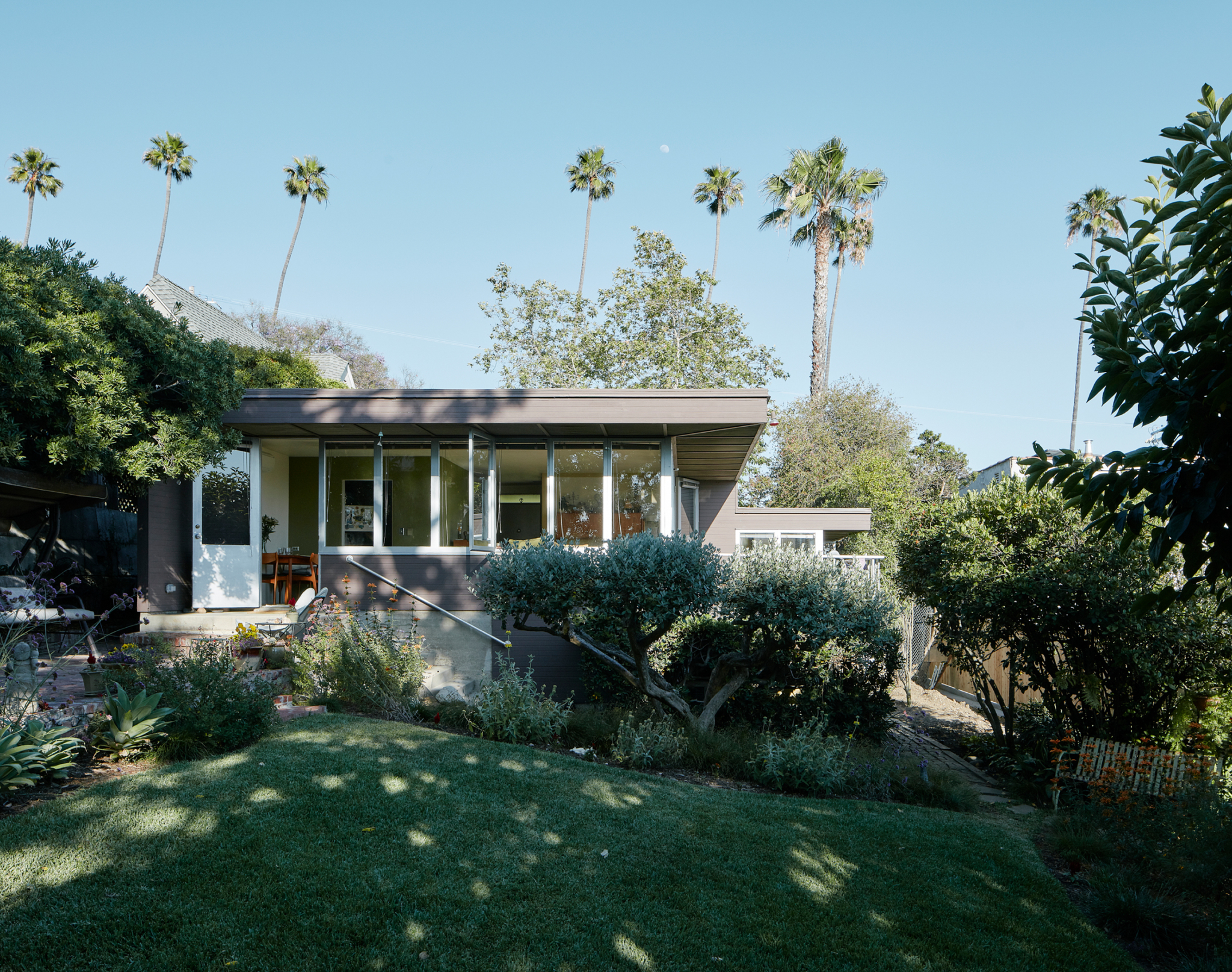 Richard_Neutra_Pressefoto_04-2048x1615.jpg
