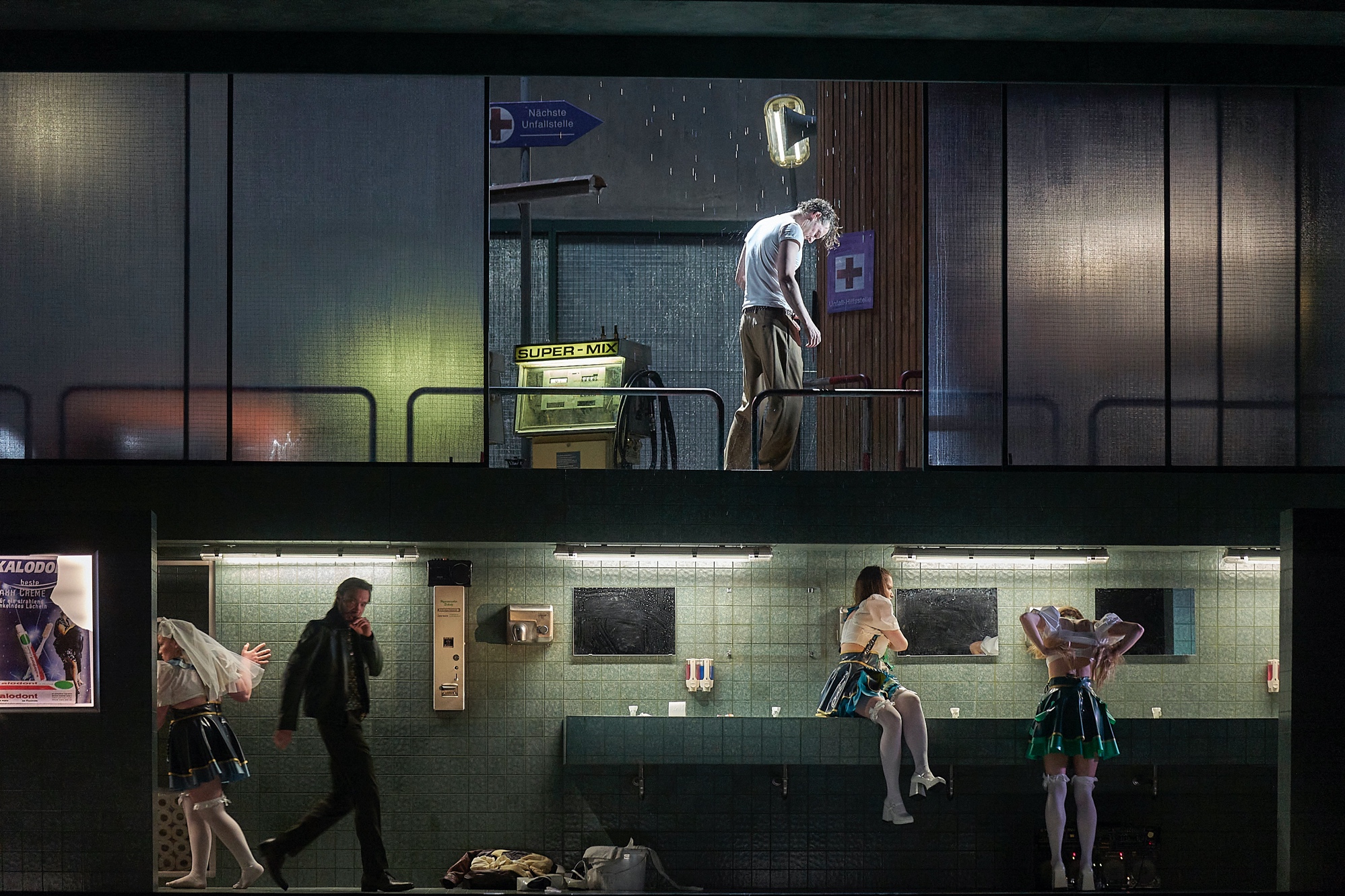 Ödön von Horváths auf dem Oktoberfest in München spielendes Volksstück „Kasimir und Karoline“ gehört zu den meistgespielten Repertoirestücken des deutschen Theaters.