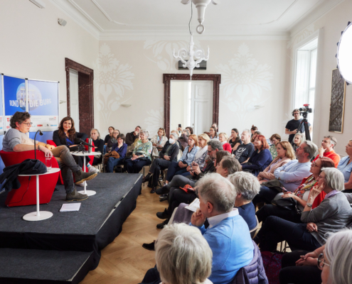 „Rund um die Burg“ bedankt sich bei seinen Unterstützern – der Stadt Wien, dem Kulturministerium, der Wiener Städtischen Versicherung, Münze Österreich, Bauer Medien, com_messenger und Gastgeber Café Landtmann.