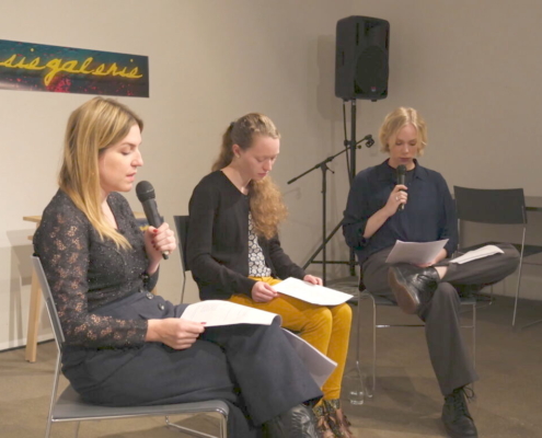 Frieda Paris, Sara Schmiedl & Hannah Bründl beim „Fest der Poesie“ 2022. – ©poesiegalerie