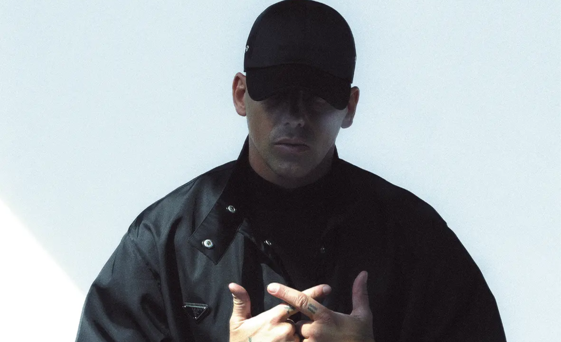 Diesen Sommer feiert Europas größtes Open-Air-Festival bei freiem Eintritt ein cooles Jubiläum: Bei der 40. Ausgabe des Donauinselfests hostet Radio FM4 am 23. Juni die große Festbühne – mit RAF Camora als ultimativem Stargast! 