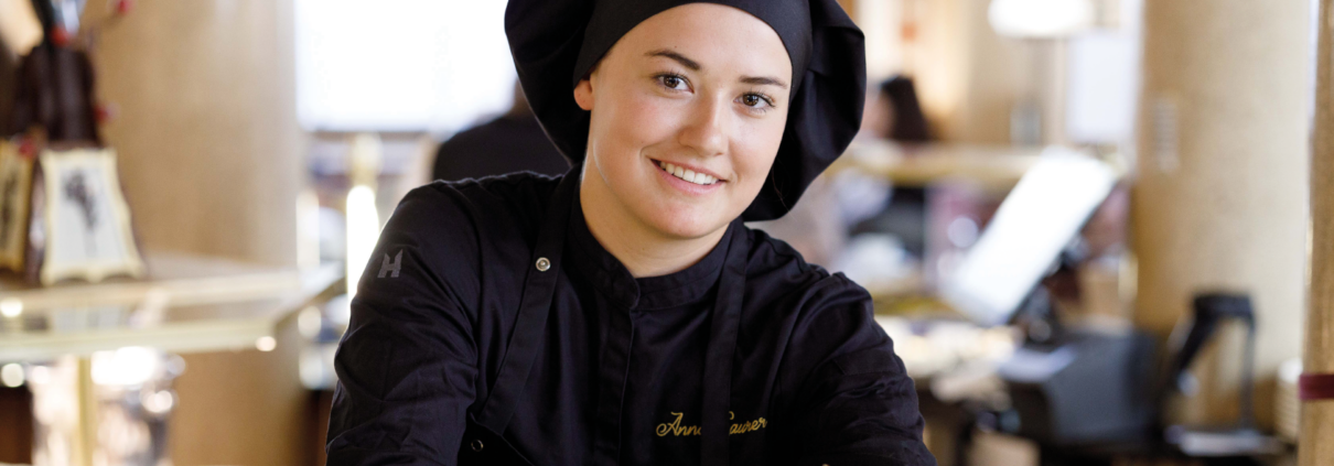 Anna Saurer, Jung-Konditorin im Wiener Café Central, holte sich bei der Berufseuropameisterschaft EuroSkills den sensationellen ersten Platz.