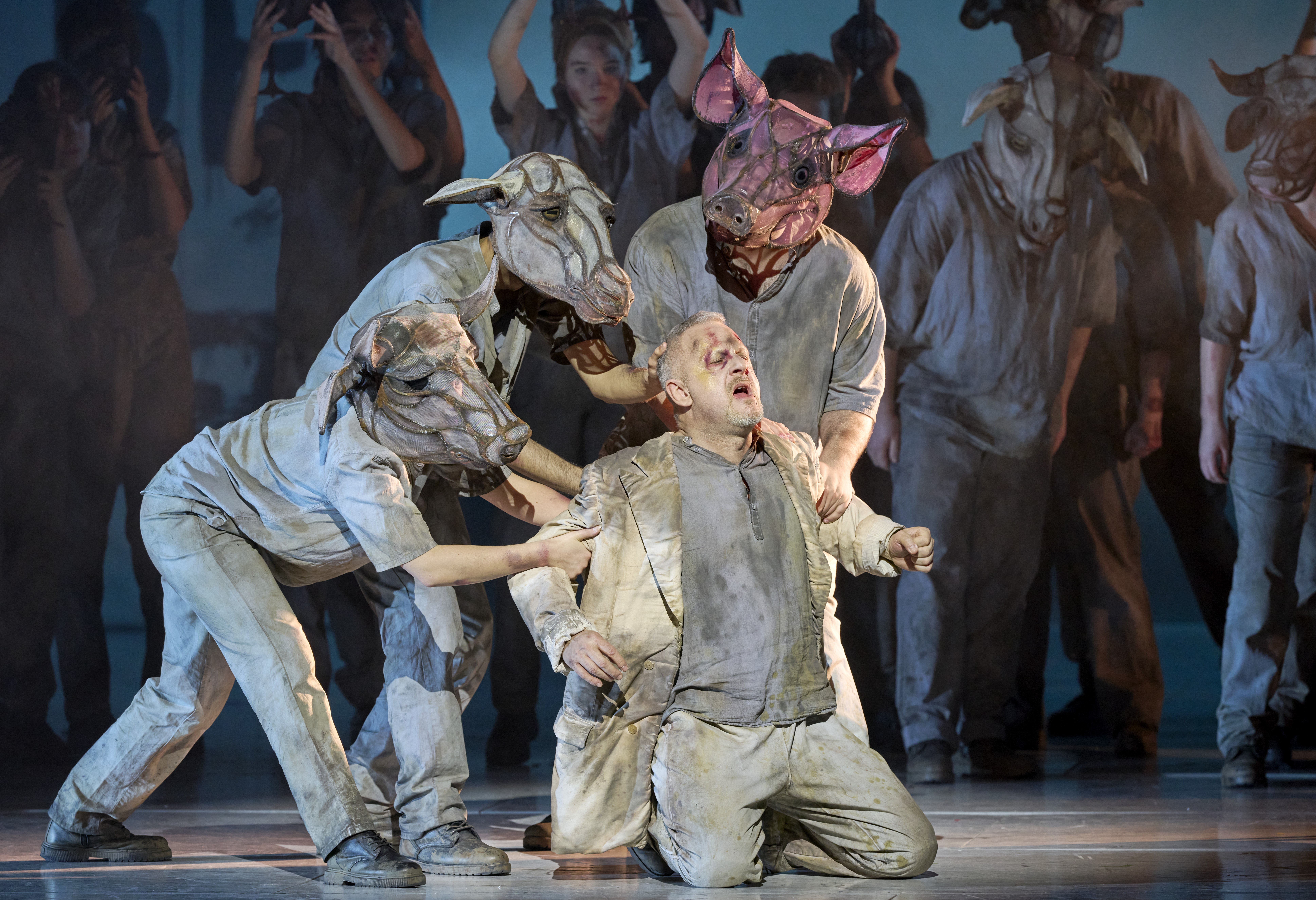 Im Schlachthaus der Geschichte – „Animal Farm“ von Alexander Raskatov in der Staatsoper