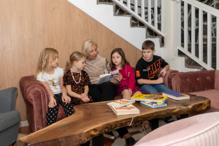 Der Österreichische Vorlesetag holt am 21. März das Lesen und Vorlesen vor den Vorhang. Lesen fördert nicht nur Kreativität sowie Fantasie, es ist auch ein Grundstein für informiertes und gutes Leben. – ©Walter Zivny