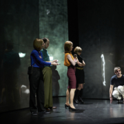 Was wäre wenn… Wajdi Mouawads „Die Wurzel aus sein“ im Akademietheater | ©Tommy Hetzel